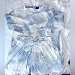 🌊🤍 Tie Dye Lounge Set Long Sleeve Tee and Shorts Blue & White